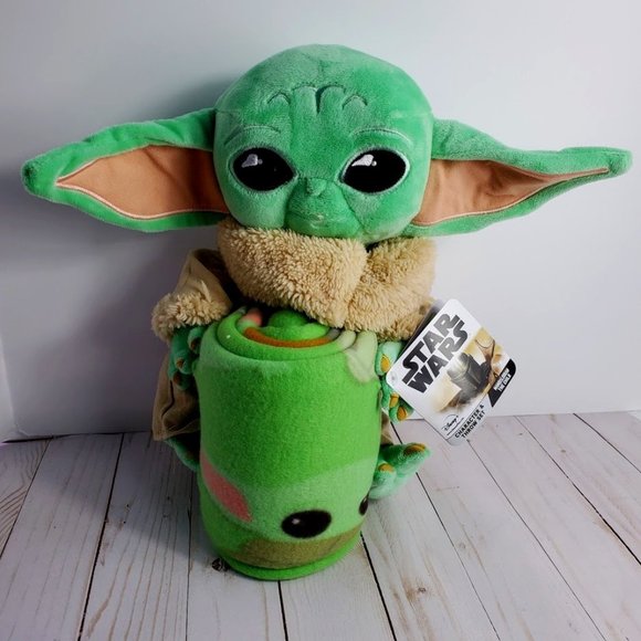 Baby Yoda The Mandalorian Throw Set